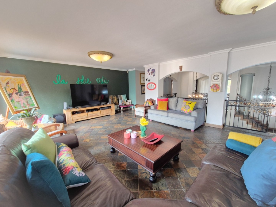 5 Bedroom Property for Sale in Maraldi Estate Free State